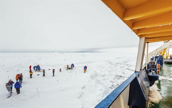 Antarctica-Icebound-Ship--2