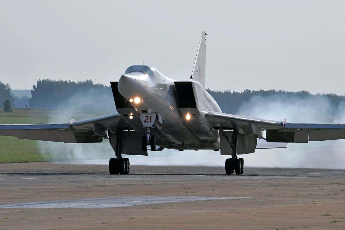 H Πολωνία έριξε "πόρτα" σε αεροσκάφος με το ρώσο υπουργό Άμυνας