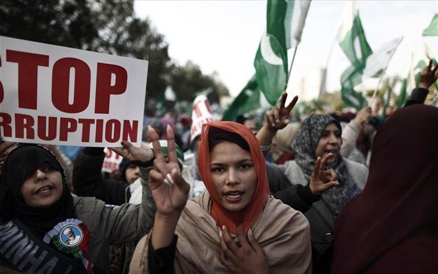 Πακιστάν: Συγκρούσεις έπειτα από πυρά προς τον αρχηγό της αντιπολίτευσης