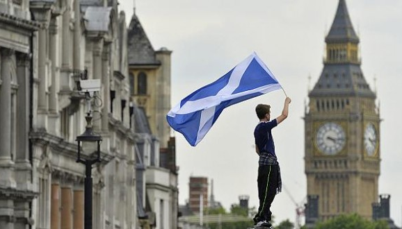 Σκωτία: Προβάδισμα του «όχι»  στο δημοψήφισμα