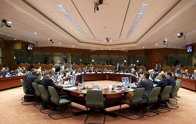 Ecofin - Σύμφωνο Σταθερότητας: Καλά νέα για την Ελλάδα - Εξαιρούνται οι αμυντικές δαπάνες - Η πρόβλεψη για τους τόκους