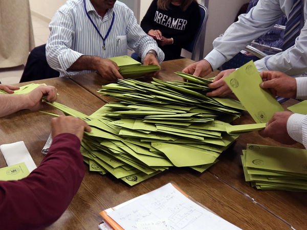 021216m TurkeyReferendum 800x600