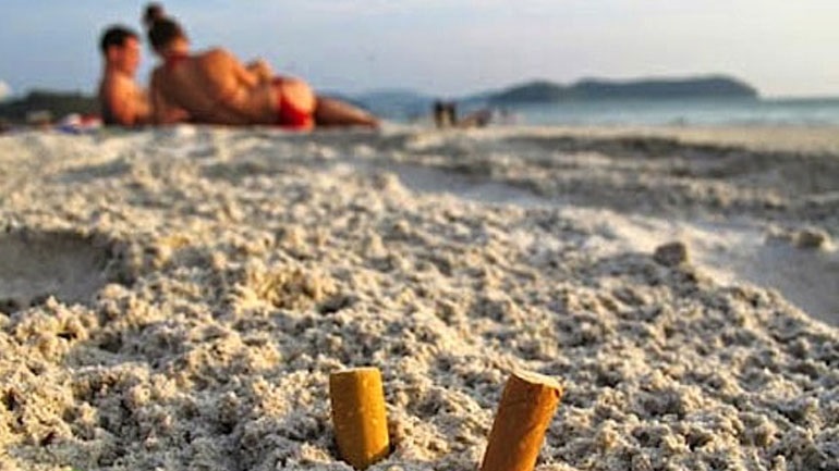 Ελληνική Αντικαρκινική Εταιρεία : Όχι στο κάπνισμα σε παιδικές χαρές και παραλίες