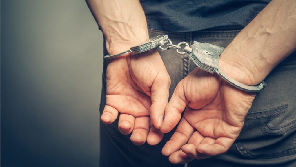 ΕΛΑΣ: Συνελήφθη 42χρονος παραλήπτης ταχυδρομικών δεμάτων με ακατέργαστη κάνναβη έπειτα από «ελεγχόμενη παράδοση»