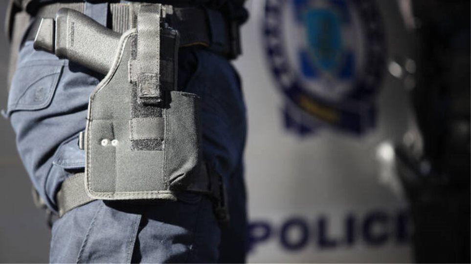 Λαμία: Έκλεψαν το όπλο αστυνομικού σε πάρκινγκ του νέου τμήματος της Εθνικής Οδού Ε-65