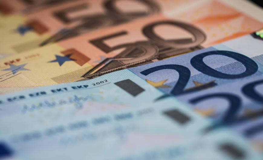 Επίδομα 200 ευρώ: Πότε θα καταβληθεί - Ποιοι είναι οι δικαιούχοι της έκτακτης ενίσχυσης