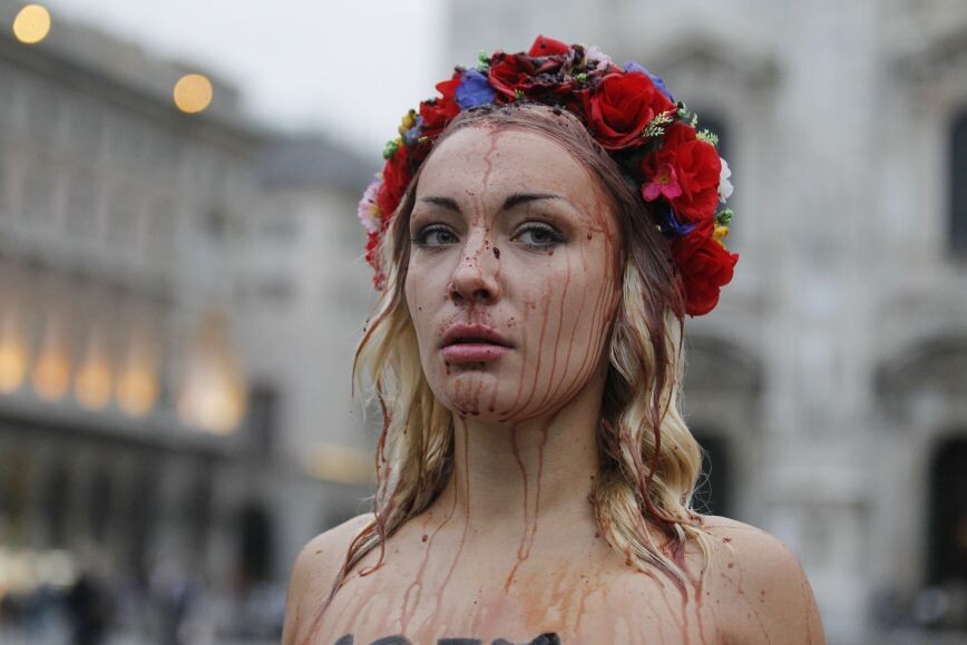 Femen: «Μαστροποί κυνηγούν γυναίκες από την Ουκρανία στα σύνορα»