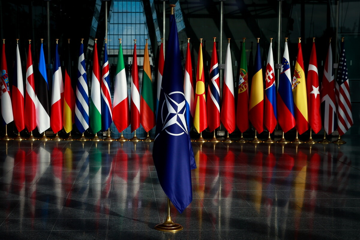 Άτυπη σύνοδος ΝΑΤΟ: Πυρηνική απειλή και εξοπλισμός της Ουκρανίας
