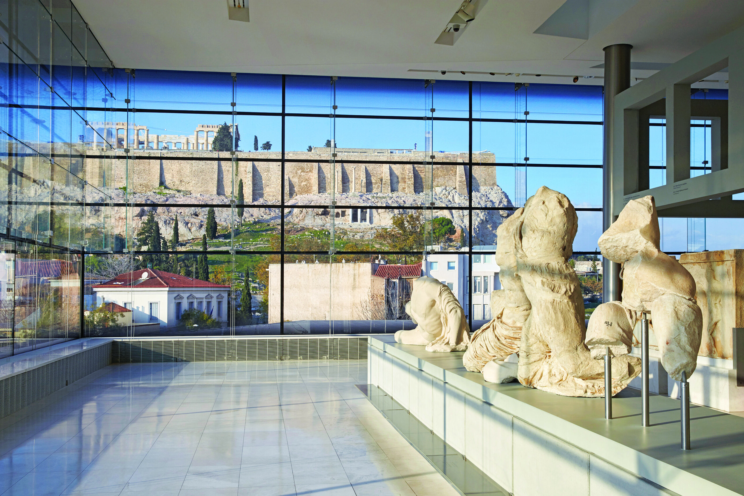 Το Μουσείο Ακρόπολης απαντά στον Σούνακ: Πολιτισμός δεν είναι μόνον οι αρχαιότητες, αλλά και οι συμπεριφορές των ανθρώπων