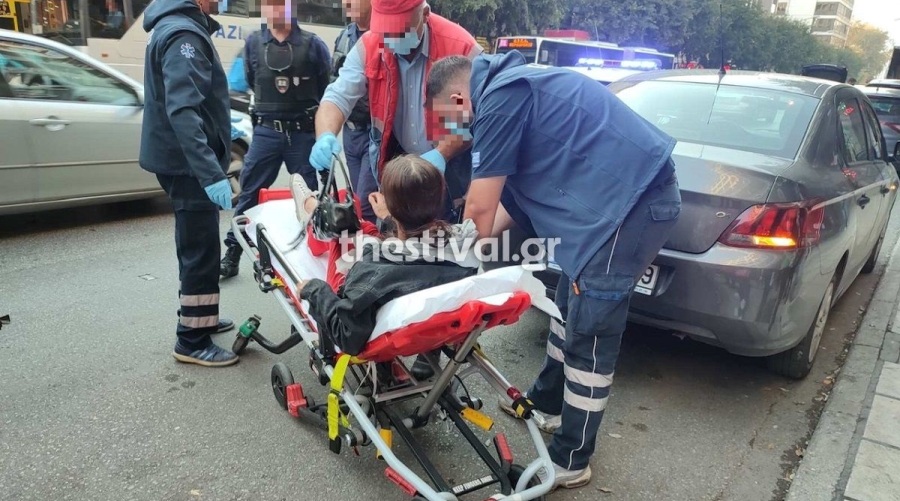 Θεσσαλονίκη: 18χρονη μάλωσε με τον πατέρα της και κρεμάστηκε από το παράθυρο του αυτοκίνητό του