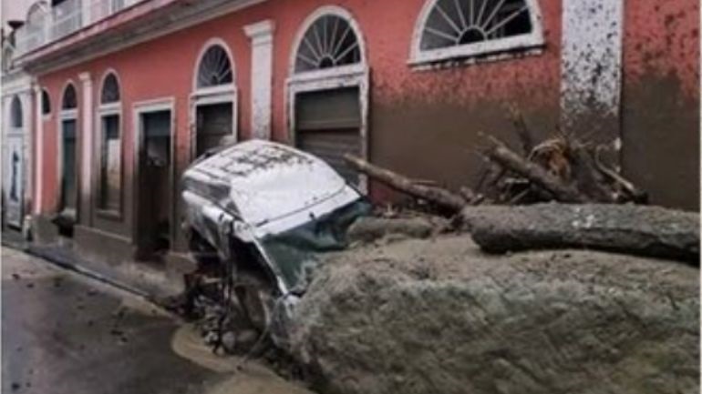 Ιταλία: Έξι νεκροί και έξι αγνοούμενοι από τα ακραία καιρικά φαινόμενα που έπληξαν την Ίσκια