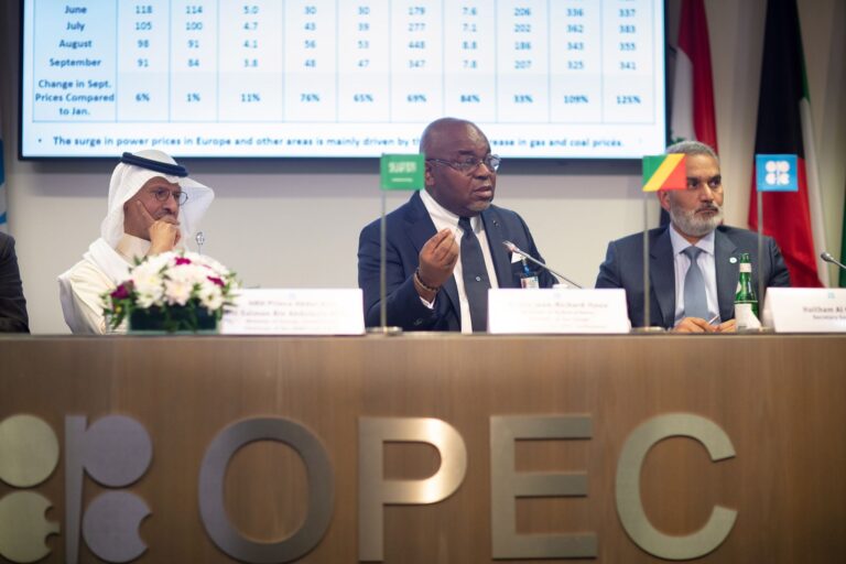Σοκ και αγωνία στις αγορές πετρελαίου. Αποχώρησε η Ανγκόλα από τον ΟΠΕΚ