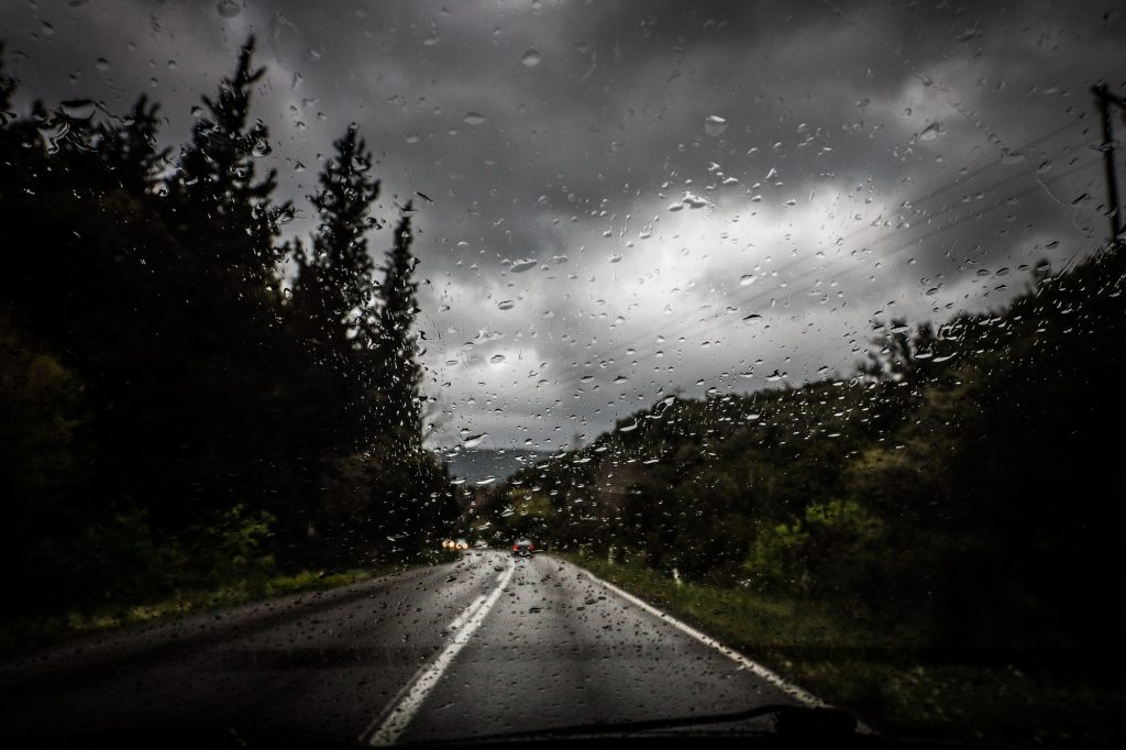 Κακοκαιρία Petar: Συνεχίζονται οι βροχές και οι καταιγίδες - Πότε εξασθενούν τα έντονα φαινόμενα