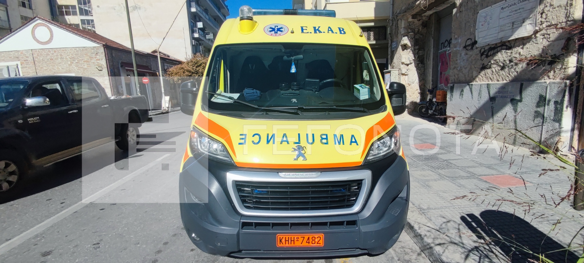 Θεσσαλονίκη: Τροχαίο με τρία αυτοκίνητα και μία μοτοσικλέτα – Ένας σοβαρά τραυματίας