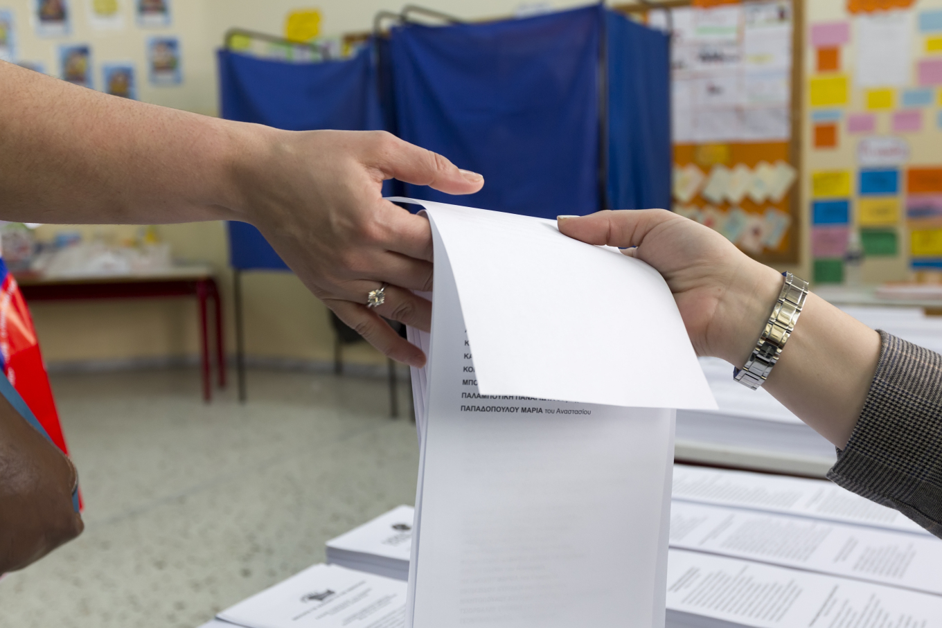 Εκλογές 2023: Πέντε συλλήψεις στην Καρδίτσα για εξαγορά ψήφων