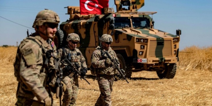 Η Τουρκία απαγορεύει τα smartphone για τους στρατιώτες στις ζώνες επιχειρήσεων