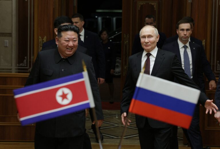 Σε εξέλιξη οι συζητήσεις Πούτιν – Κιμ στη Βόρεια Κορέα: Η θερμή υποδοχή και τα μηνύματα κατά της Δύσης