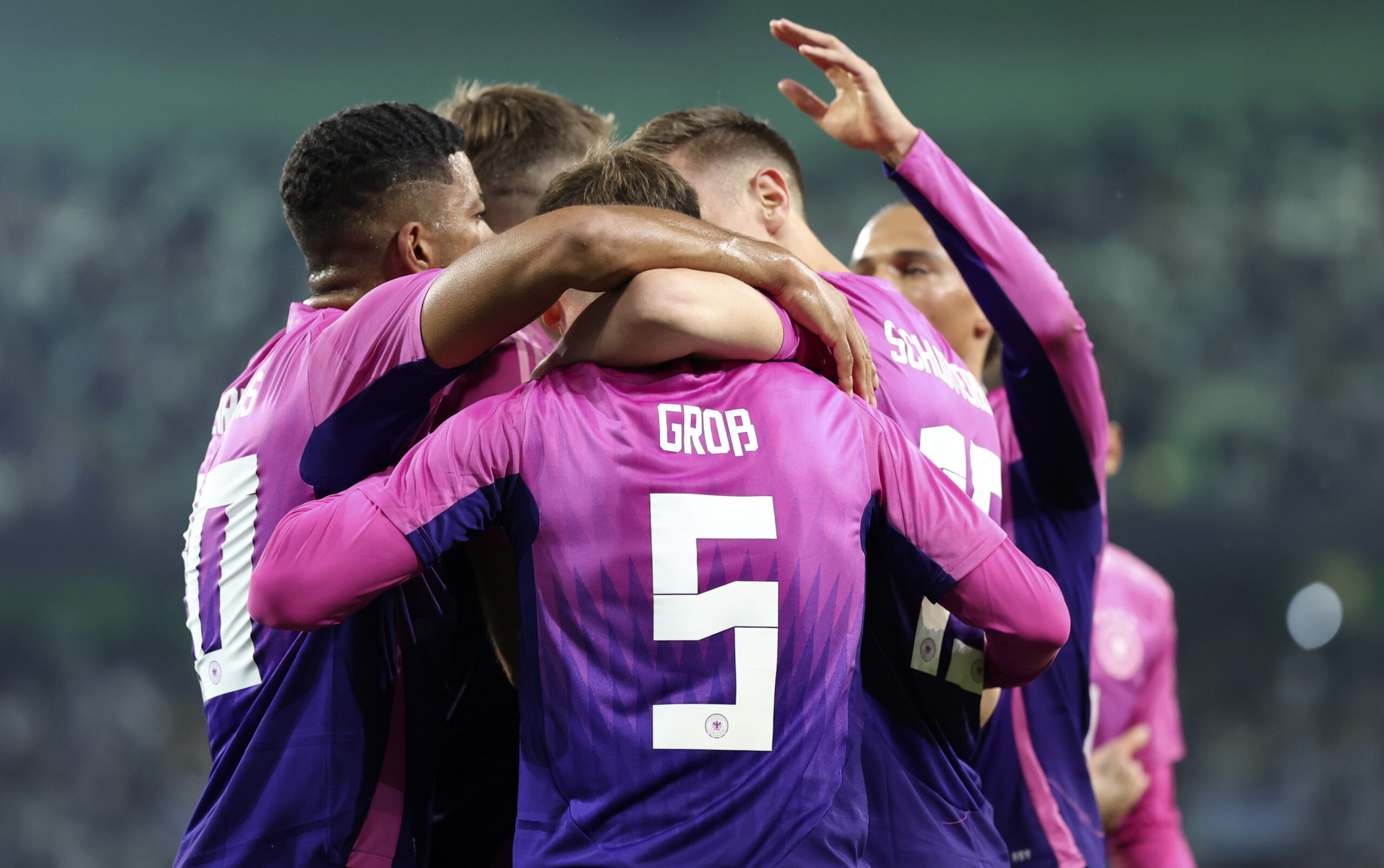 Γερμανία - Ελλάδα 2-1: Η γαλανόλευκη πάλεψε στο Γκλάντμπαχ αλλά λύγισε στο φινάλε από την οικοδέσποινα του Euro
