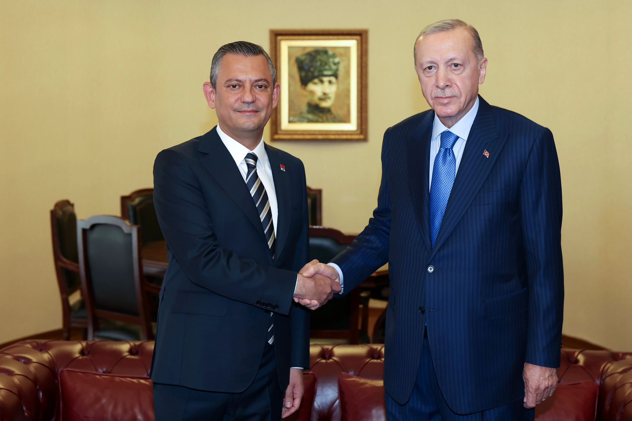 Ο Ερντογάν επισκέφθηκε τα γραφεία της Κεμαλικής αντιπολίτευσης έπειτα από 18 χρόνια