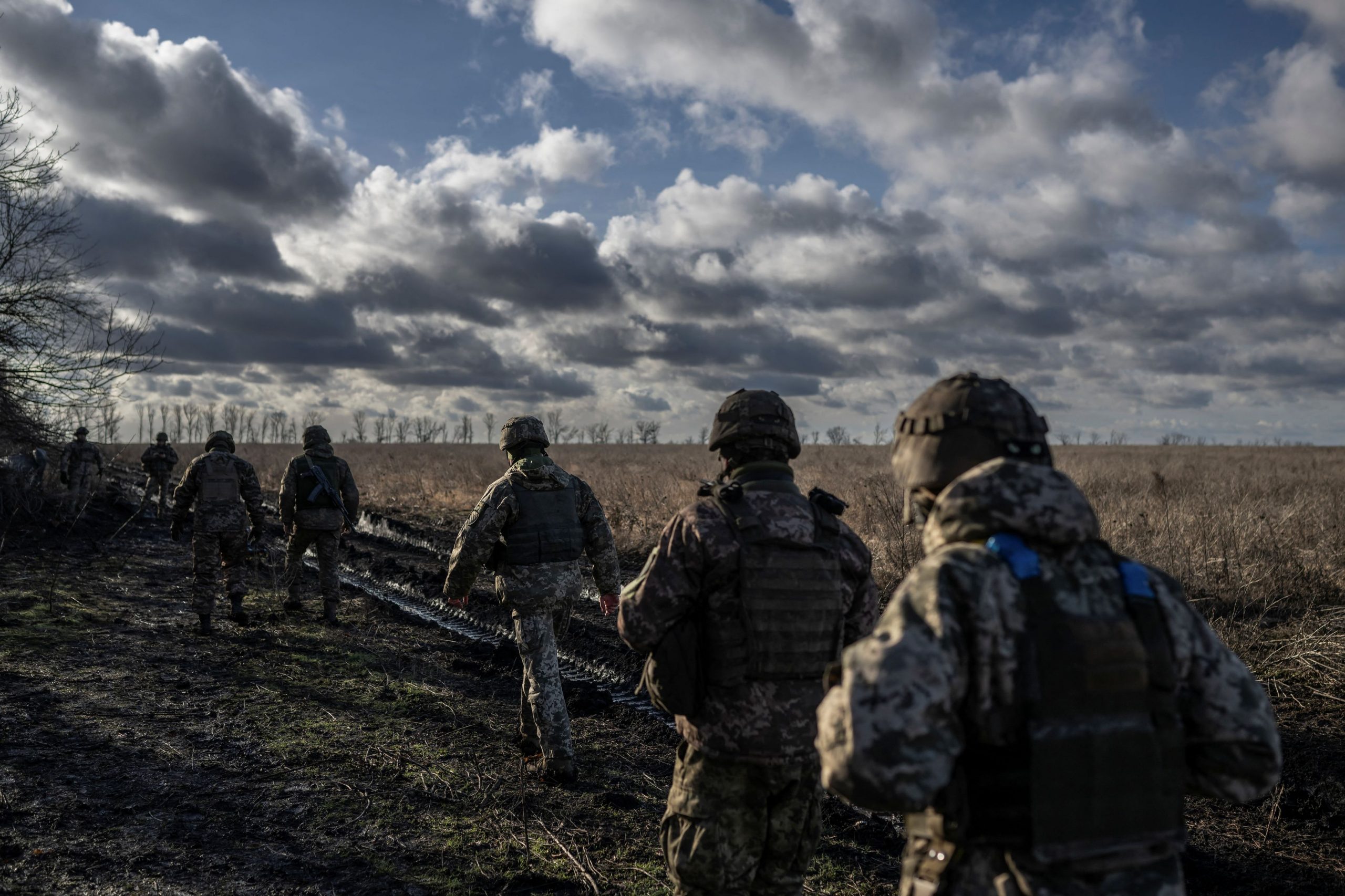 Ουκρανία: Στην πρώτη γραμμή της μάχης και οι φυλακισμένοι