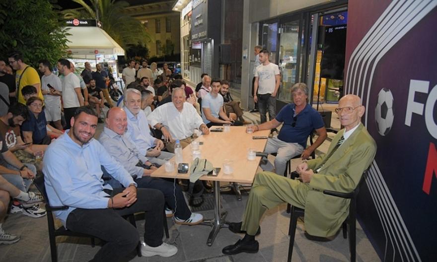 Βραδιά EURO με παλιές δόξες του ελληνικού ποδοσφαίρου – Μαύρος, Δομάζος, Αντωνιάδης και πολλοί άλλοι (Φωτο)