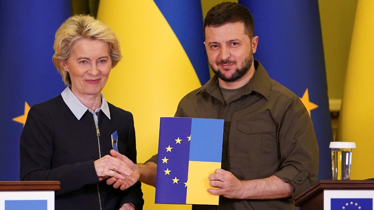 Ένταξη της Ουκρανίας στην ΕΕ: Έως τον Ιούνιο το πλαίσιο διαπραγμάτευσης