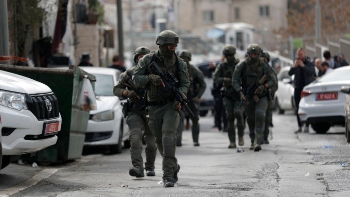 4 Παλαιστίνιοι, ανάμεσά τους καταζητούμενος από το Ισραήλ, σκοτώθηκαν στην κατεχόμενη Δυτ. Όχθη