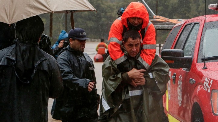 Ένας νεκρός, χιλιάδες πληγέντες εξαιτίας ισχυρών βροχοπτώσεων στη Χιλή