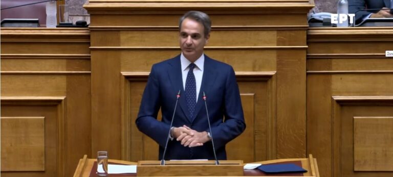 Μητσοτάκης: Δεν θα λάβουν επιταγή ακρίβειας οι συνταξιούχοι – Mέτρα για τις τράπεζες – Επίδομα επικινδυνότητας για τους ένστολους – Υπερψηφίστηκε με 158 “ναι” ο προϋπολογισμός – Αποχή Σαμαρα