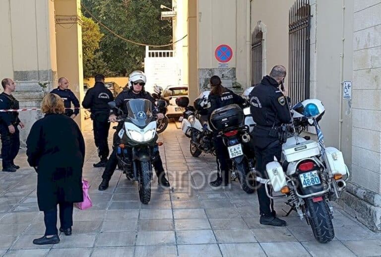 Άγρια επίθεση σε δόκιμο του εμπορικού ναυτικού στα Χανιά: Ανήλικοι κουκουλοφόροι του έστησαν ενέδρα με γκλομπ